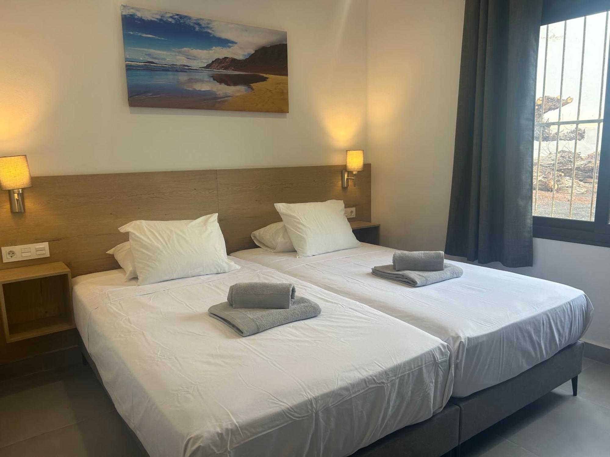 Stunning 2 Bedroom Seafront Apartment Puerto del Carmen  Exterior foto